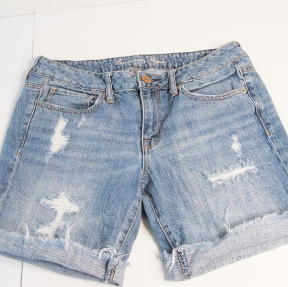 American Eagle Destroyed Blue Jean Shorts Size 6 - Picture 4 of 8